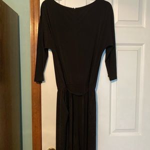 Black Nina Leonard women’s ankle jumpsuit size large.